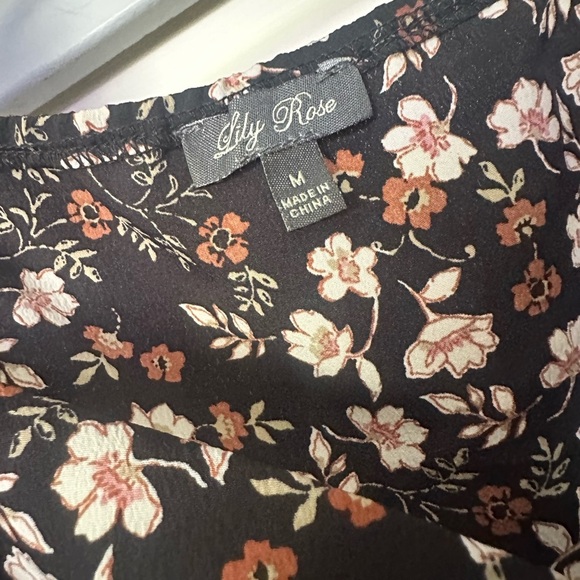 {NWOT} LILY ROSE - FLORAL BABYDOLL SMOCKED MINI DRESS - Picture 6 of 6